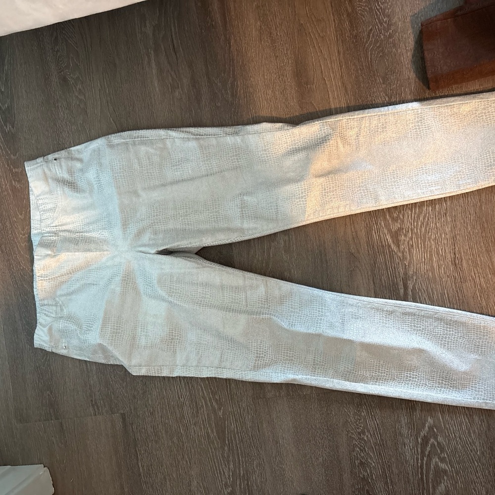 Joseph Ribkoff White Croc-Embossed Skinny Jeans